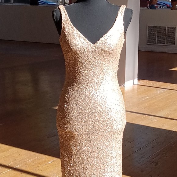 Light gold Full length sequin gown - Picture 6 of 10